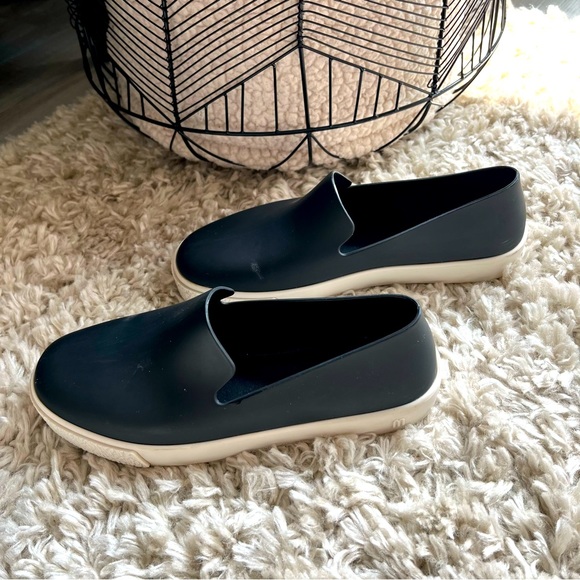 Melissa Ground II Black Slip On Sneaker - Picture 6 of 6